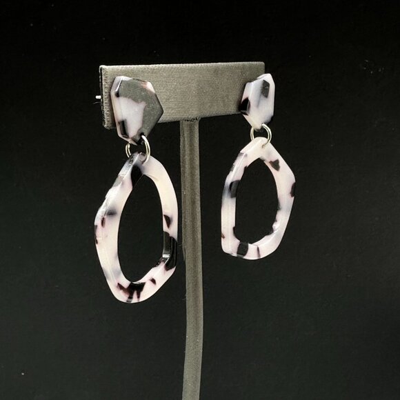3/$30 Gray Black Acrylic Geometric Dangle Earrings Irregular Open Hoop1.75" - Picture 3 of 8